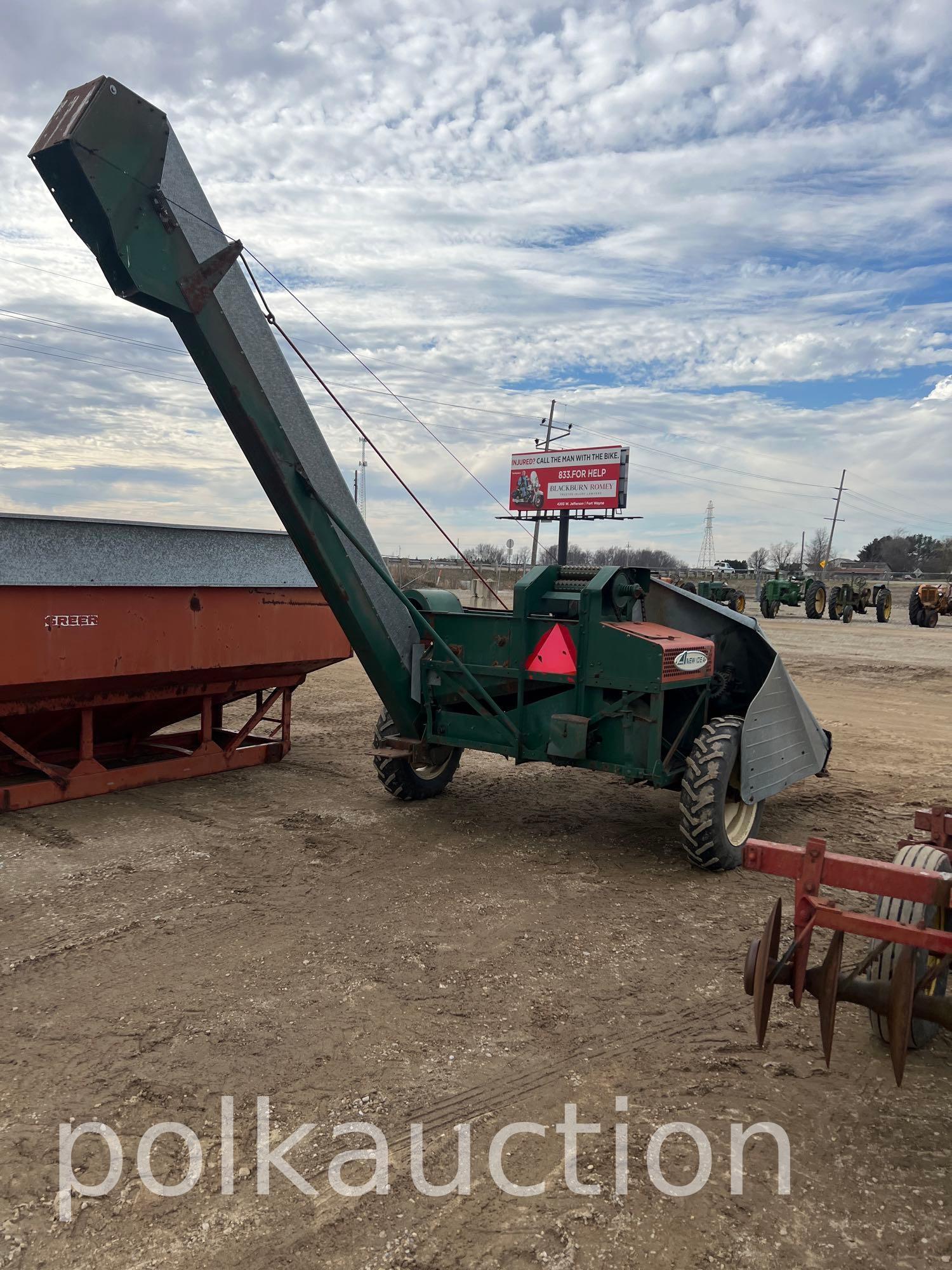 241-NEW IDEA 323 SINGLE ROW CORN PICKER