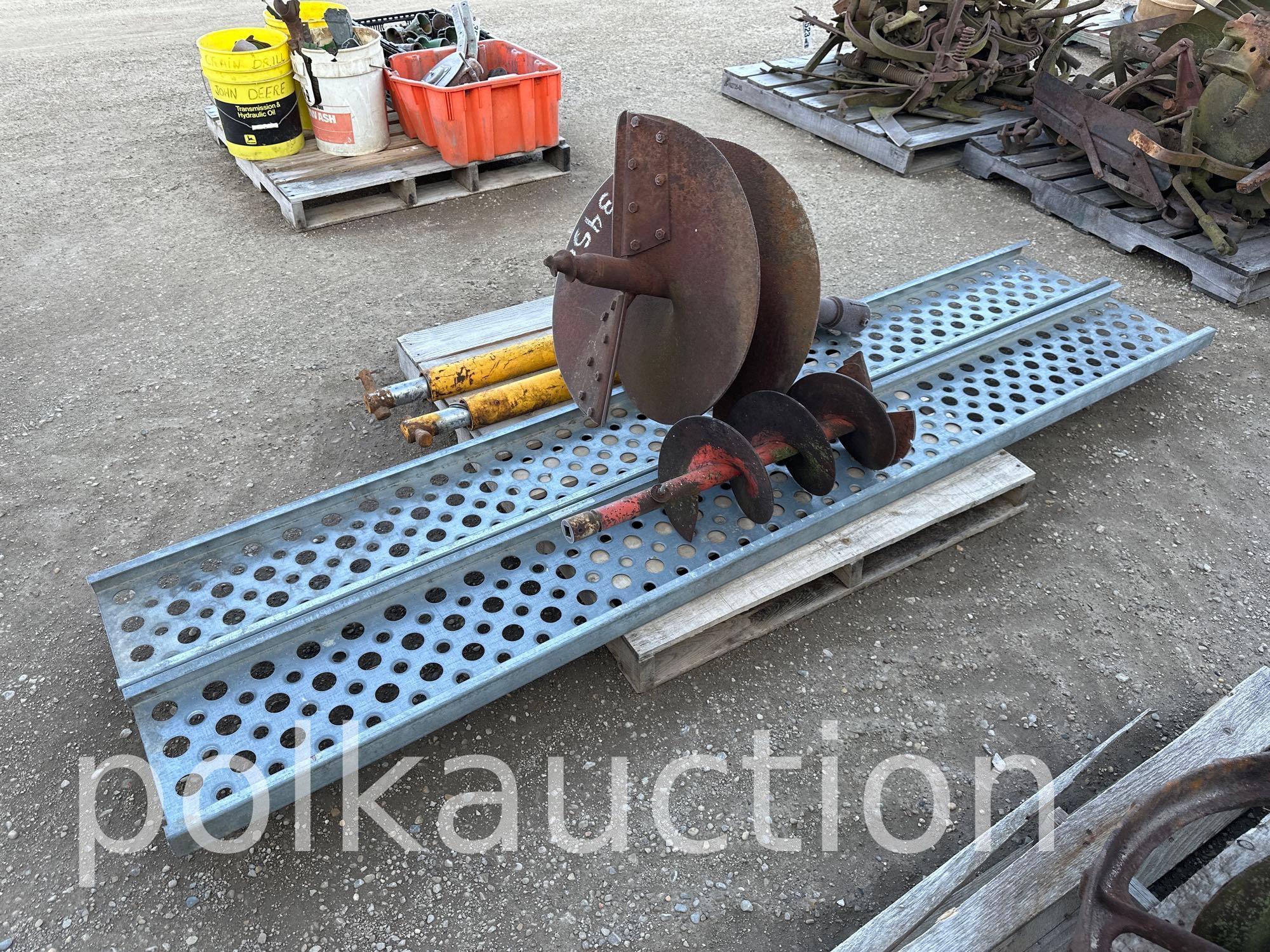 3458-MISC PALLET - RAMPS, ETC