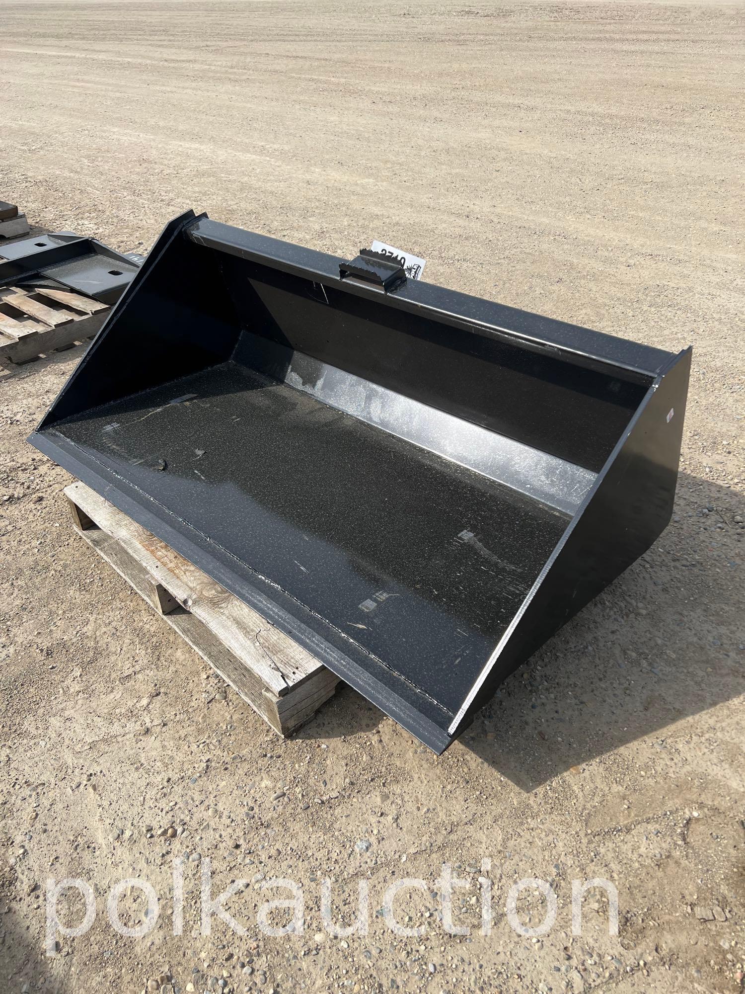 3719-66" SKID STEER BUCKET W/SINGLE BLADE