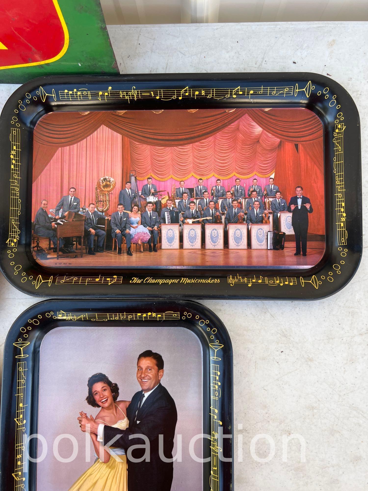 TRAYS & OLIVER SIGN