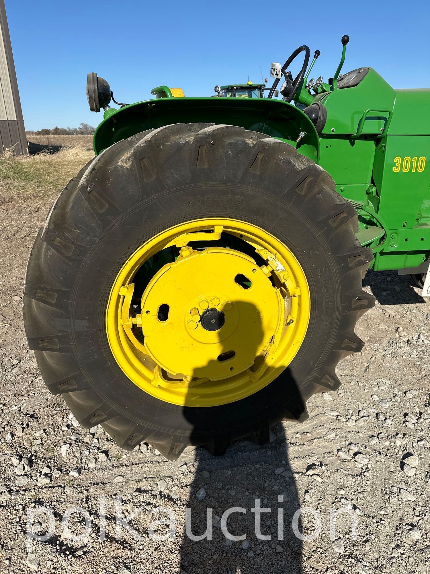 2123-JOHN DEERE 3010 LP UTILITY (SN# 5602)