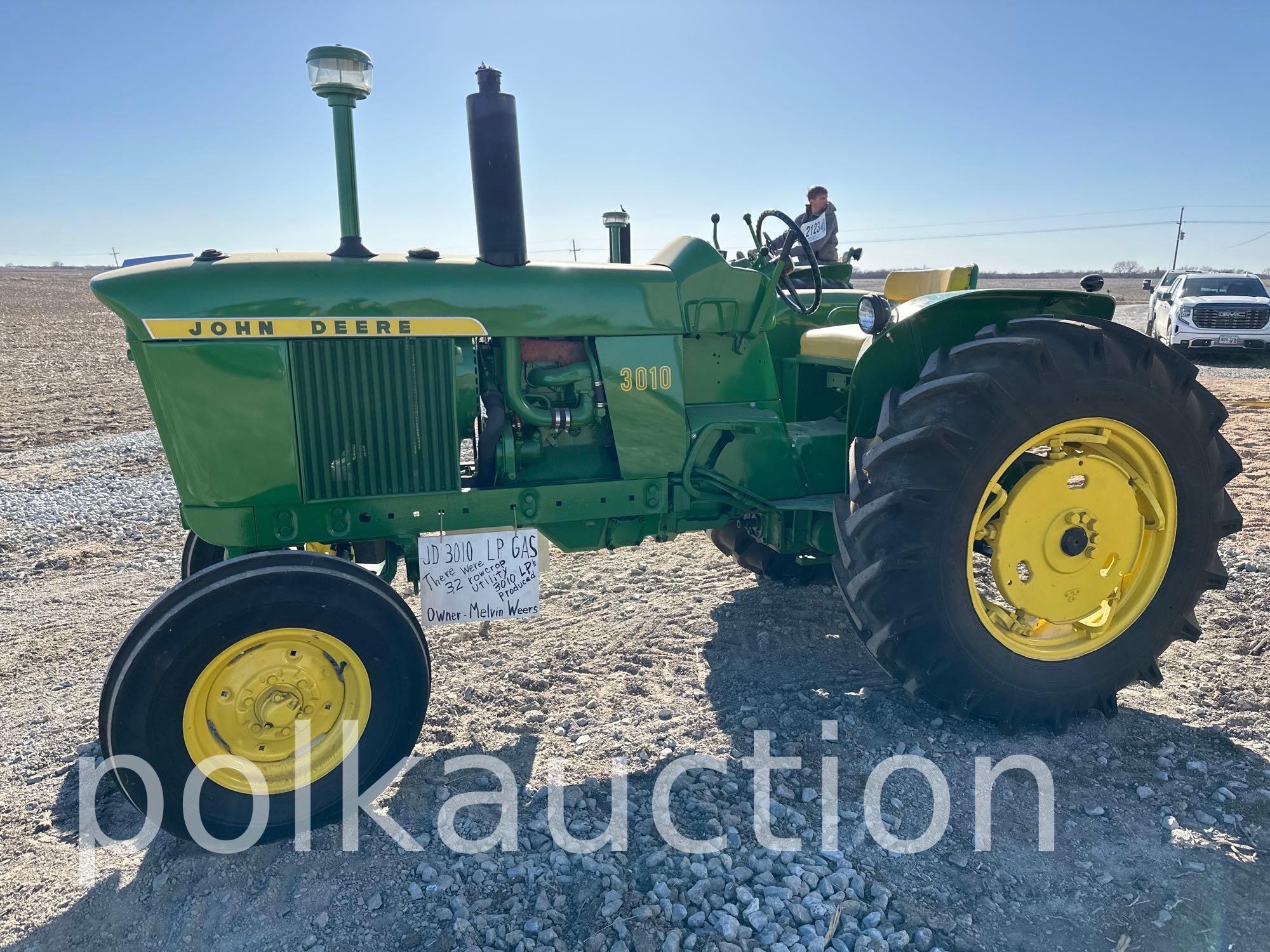 2123-JOHN DEERE 3010 LP UTILITY (SN# 5602)