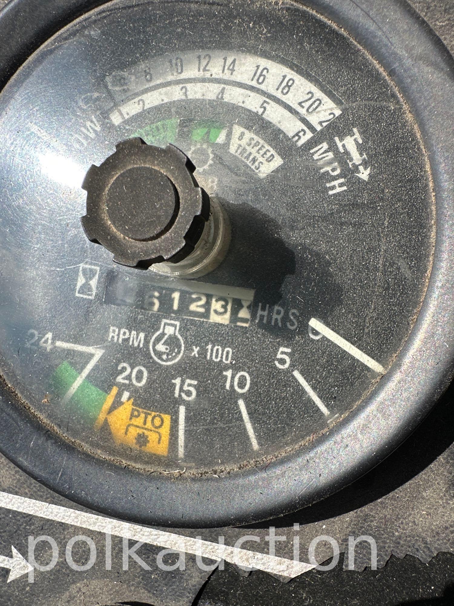 7321-INTERNATIONAL 1086 (TAG UNREADABLE)