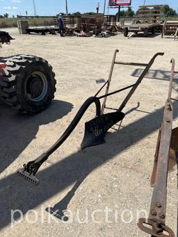 6858-OLIVER #19 1 BTM LEFT HAND WALKING PLOW