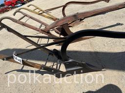 6858-OLIVER #19 1 BTM LEFT HAND WALKING PLOW