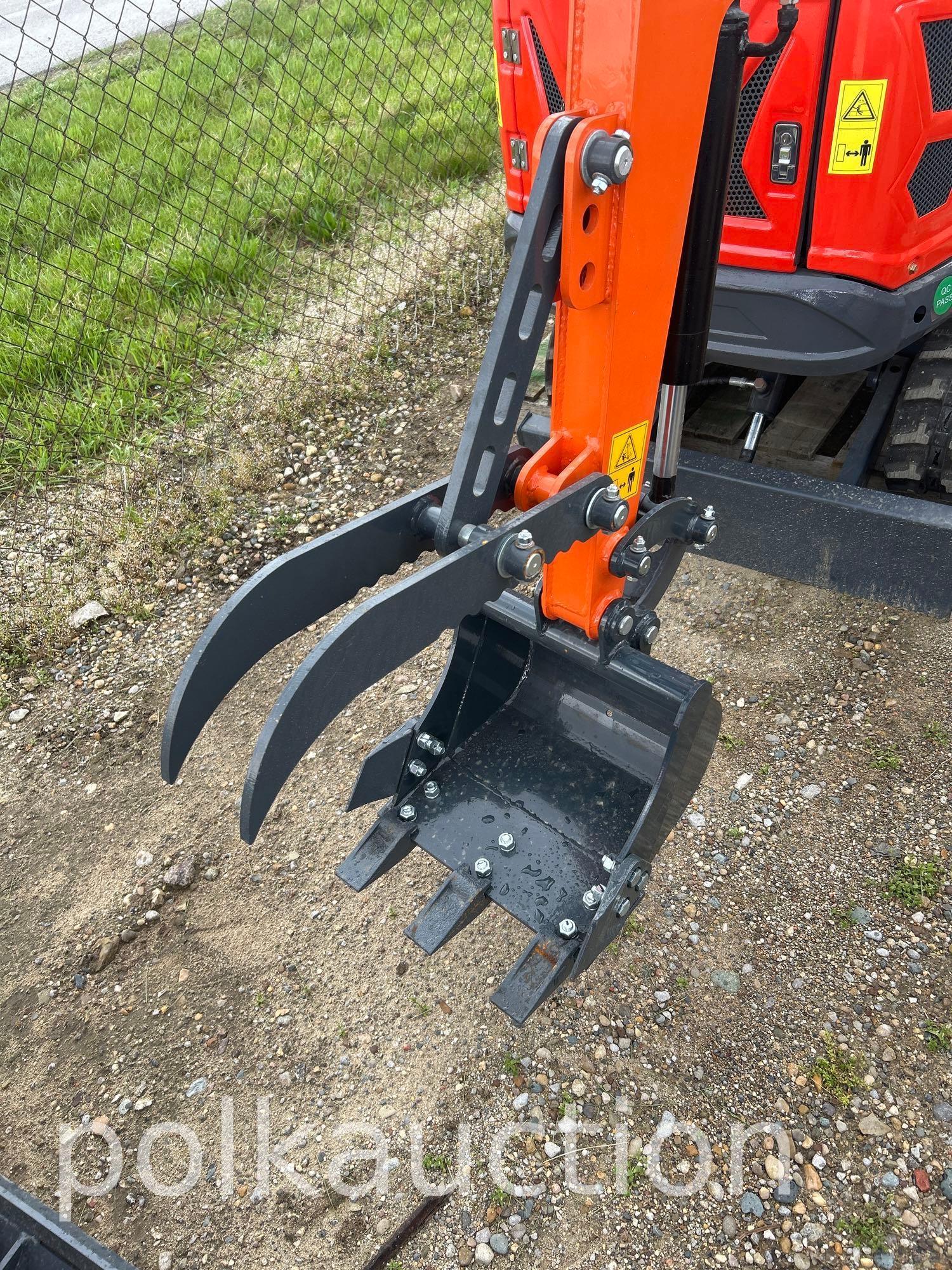 MINI EXCAVATOR-w/ BUCKET, RIPPER, 2'8'' STICK, AUX HYD, DOZER & CANOPY