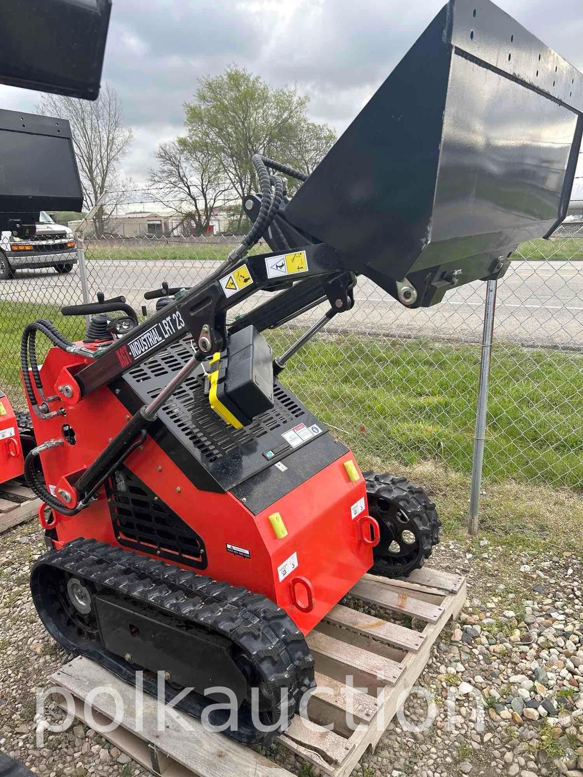 MINI SKIDSTEER LOADER