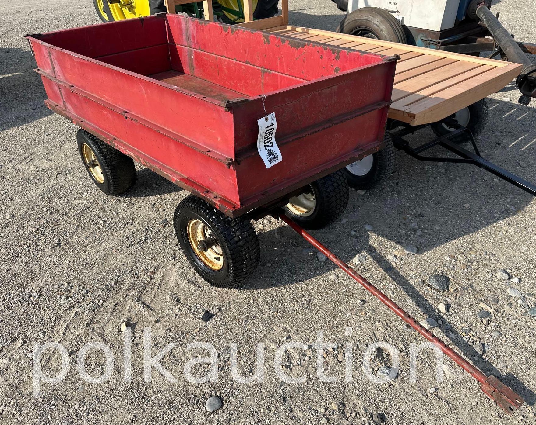 10502 - SMALL RED TRAILER WAGON (