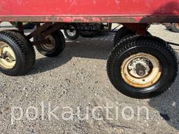 10502 - SMALL RED TRAILER WAGON (