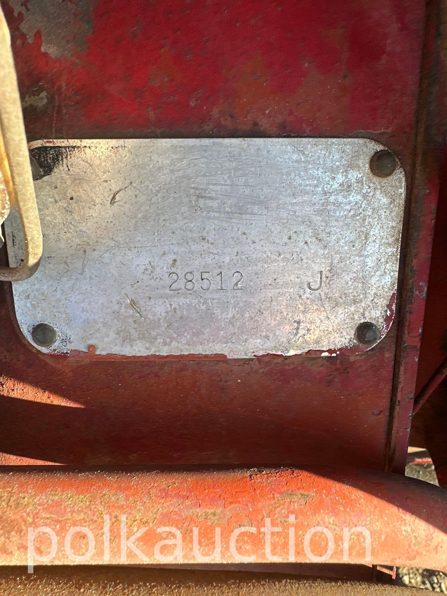 8740 - INT 300 UTILITY (SN# 28512)
