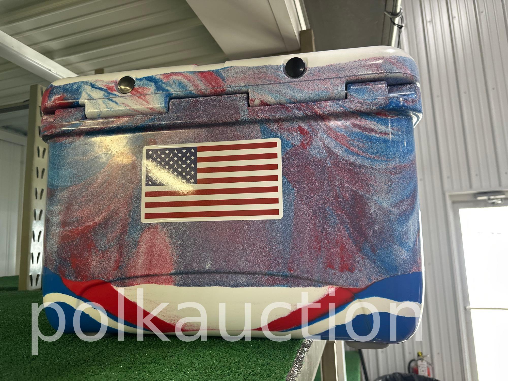 8655 - PATRIOTIC ULU COOLER