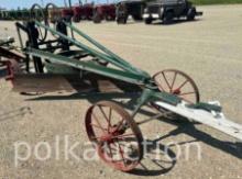 10732 - HORSE DRAWN ROAD GRADER - APPROX 83" - 77" MOLDBOARD