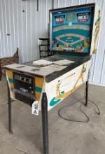 (1972) CHICAGO COIN'S HOME RUN PITCH & BAT ARCADE MACHINE - MODEL 405