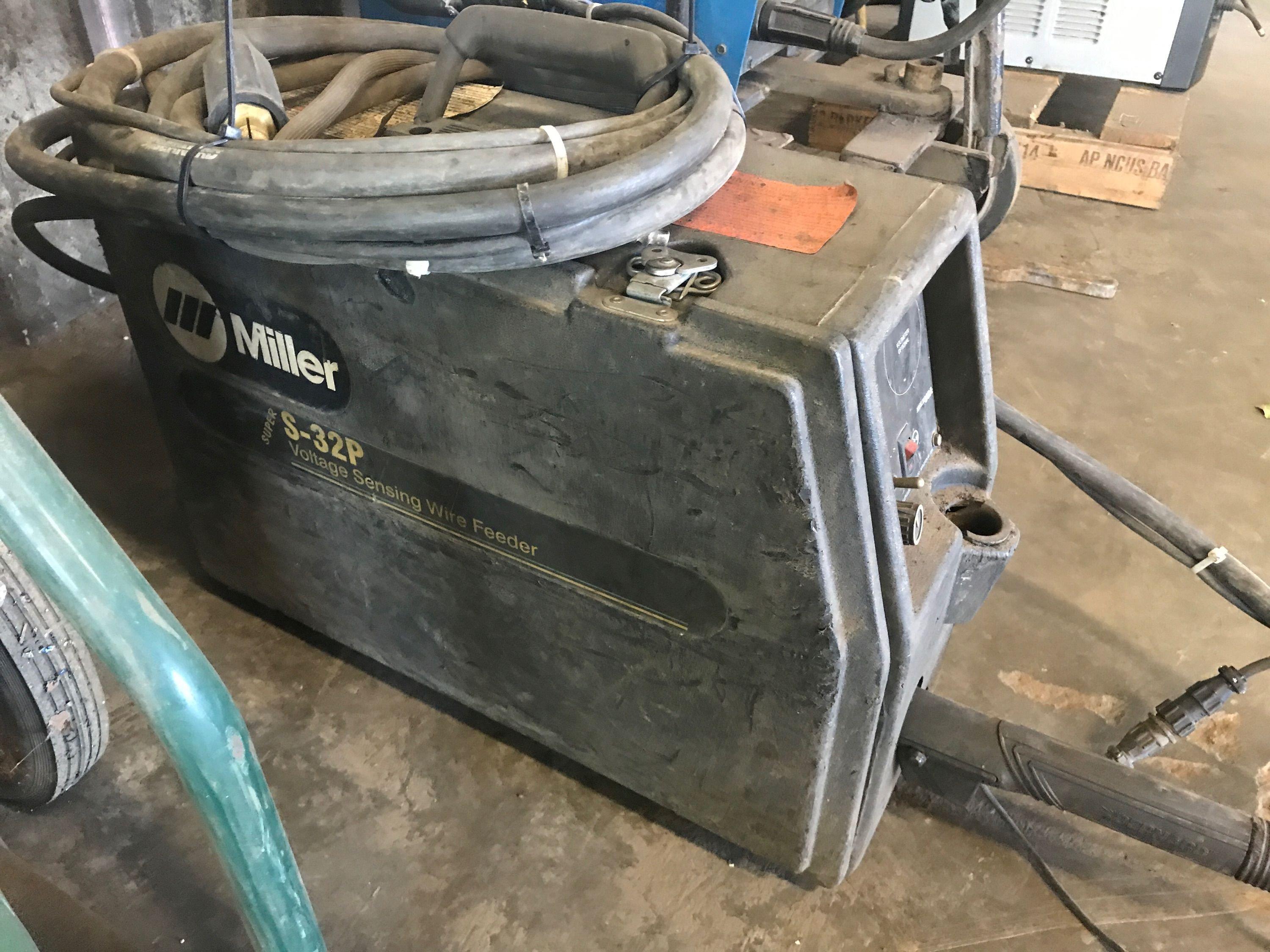 Miller S32P Suitcase Wire Feeder