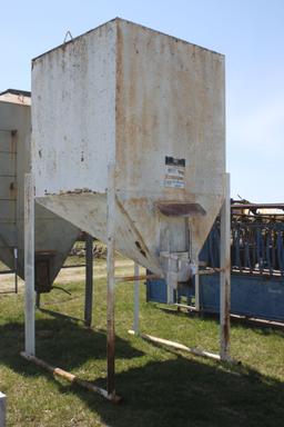 Steel Feed Bin CN: 1573