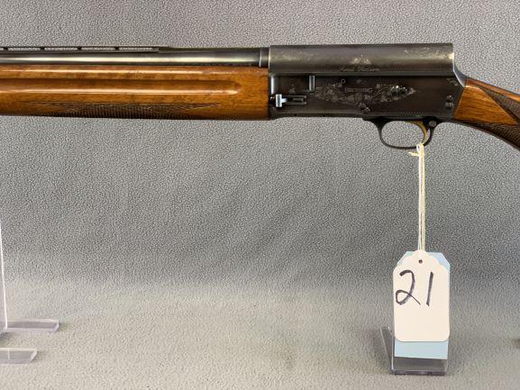 21. Browning Belgium "Sweet Sixteen" 16ga, 2 3/4" Cham, Vent Rib, Round Knob, SN: 89819