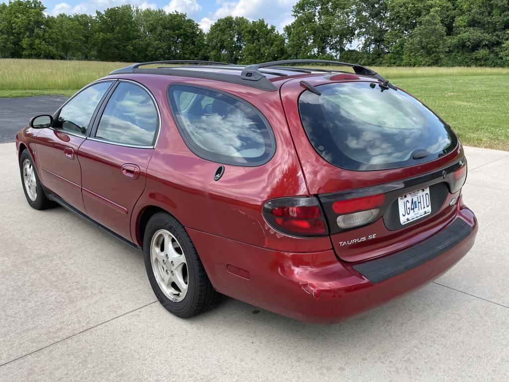 Lot 16 - 2000 Taurus Wagon