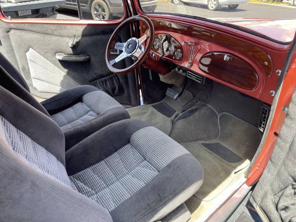 Lot 20 - 1934 Chevrolet 2-Door Custom