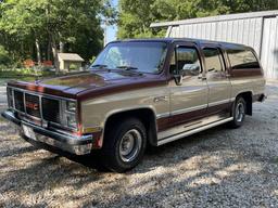 Lot 21. 1987 GMC Suburban