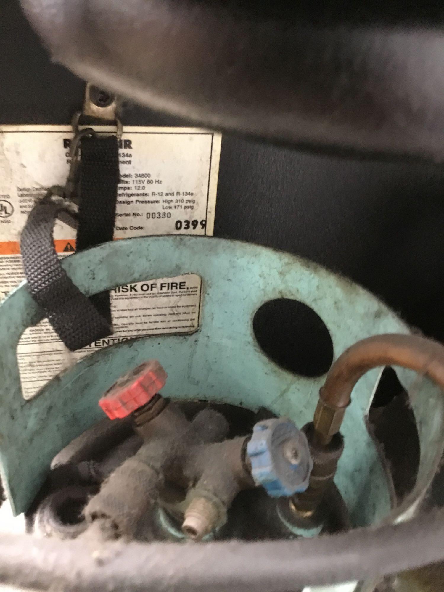 Robinair 34800 Enviro Charge Dual Refrigerant Recovery System R-12 @ R-134a