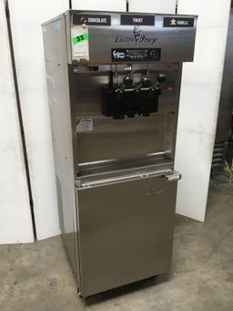 Electro Freeze Dual 20 Quart Pressurized Soft Serve Freezer With VQM ***WORKING***