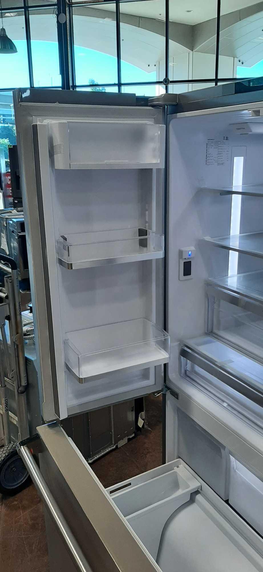 VIKING 36in. Counter Depth French Door Refrigerator*COLD*PREVIOUSLY INSTALLED*