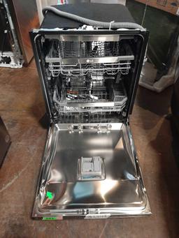 LG 24 in. Top Control Smart Built in Dishwasher*PREVIOUSLY INSTALLED*