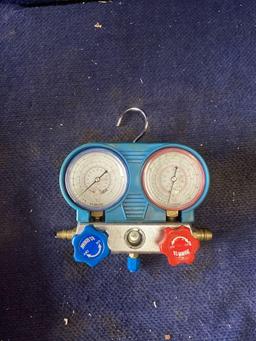 A/C Manifold Gauge