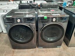 LG Smart Stackable Washer and Gas Dryer Set*PREVIOUSLY INSTALLED*