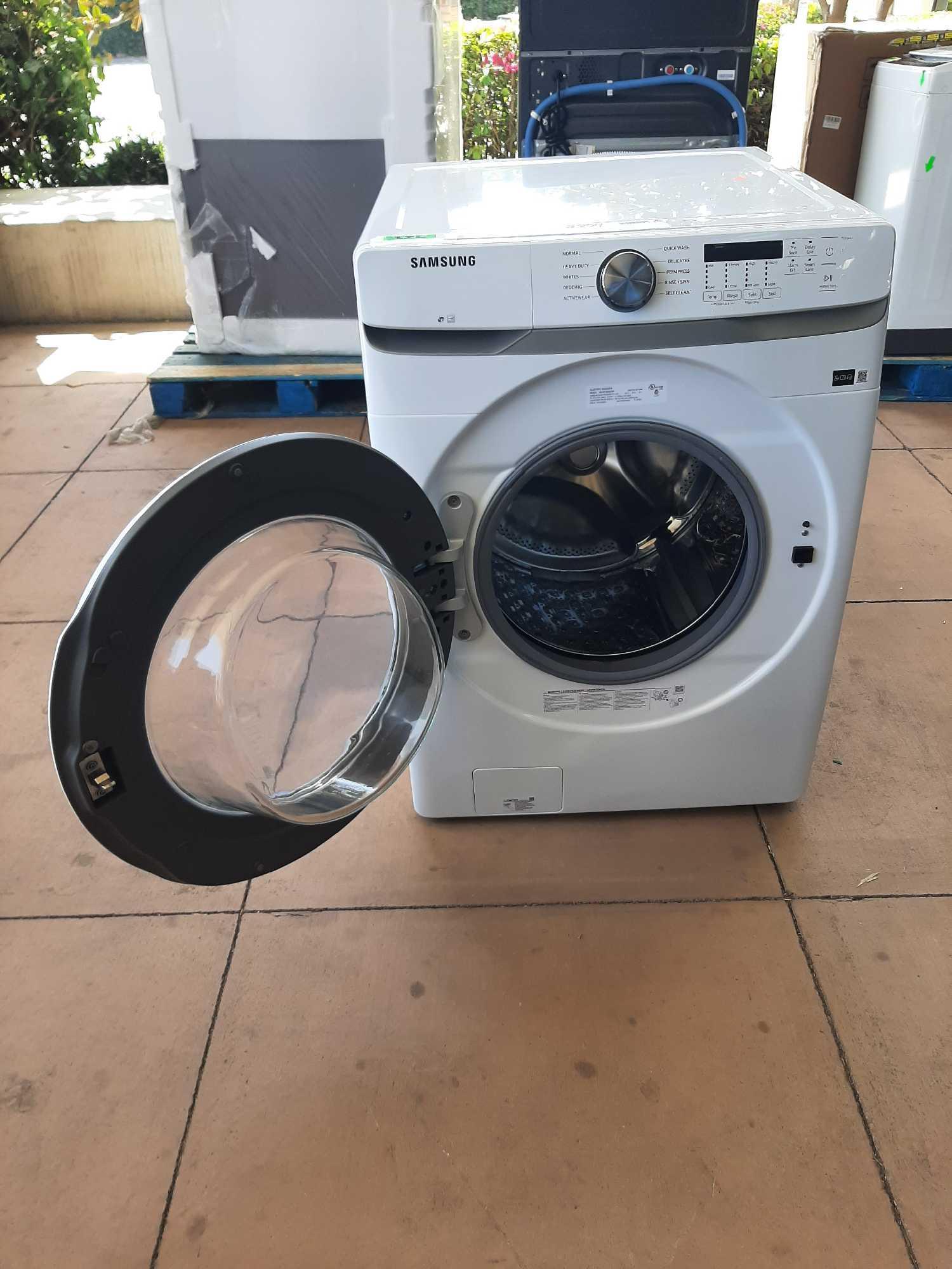 Samsung 4.5 Cu. Ft. High Efficiency Stackable Smart Front Load Washer*PREVIOUSLY INSTALLED*