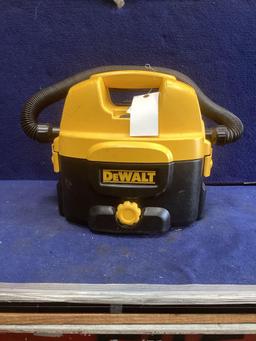 DeWalt Hand Held Vacuum