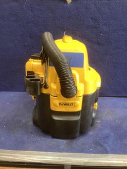 DeWalt Hand Held Vacuum