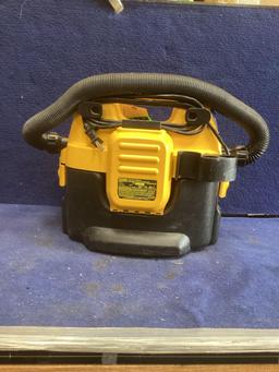 DeWalt Hand Held Vacuum