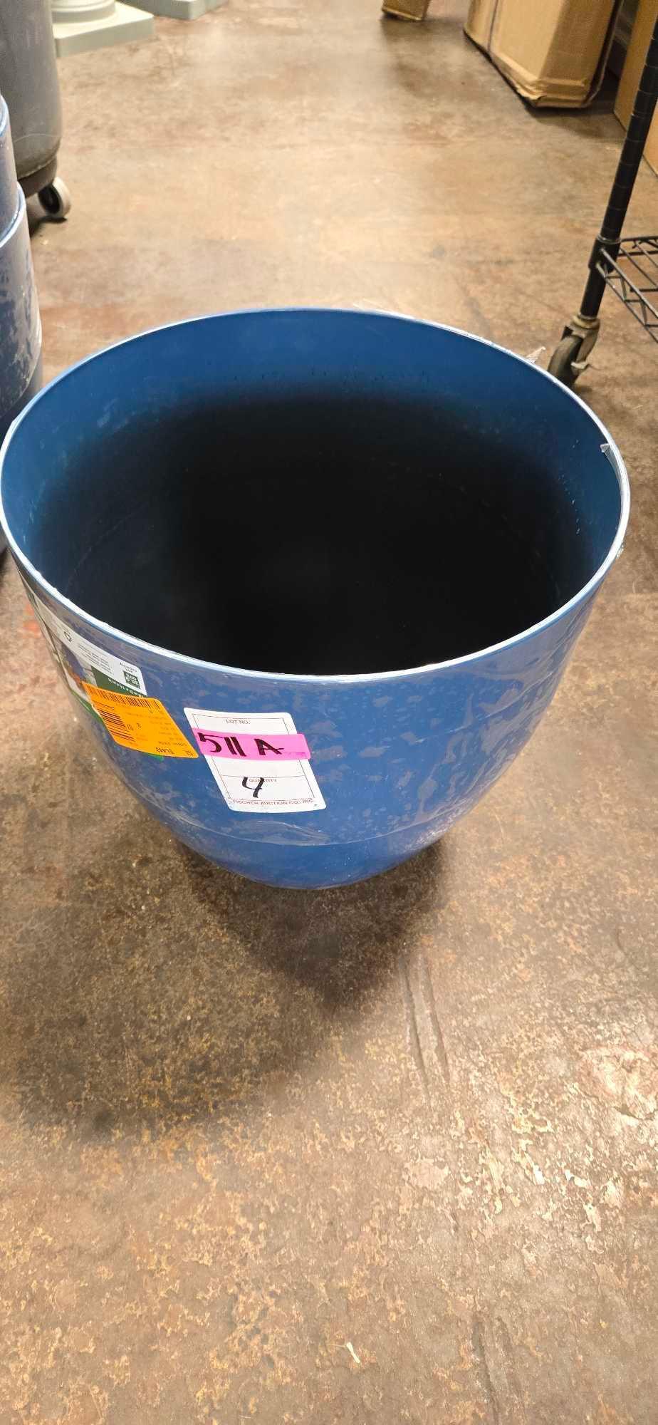 (5)Vigoro 16in. Cersei Planter