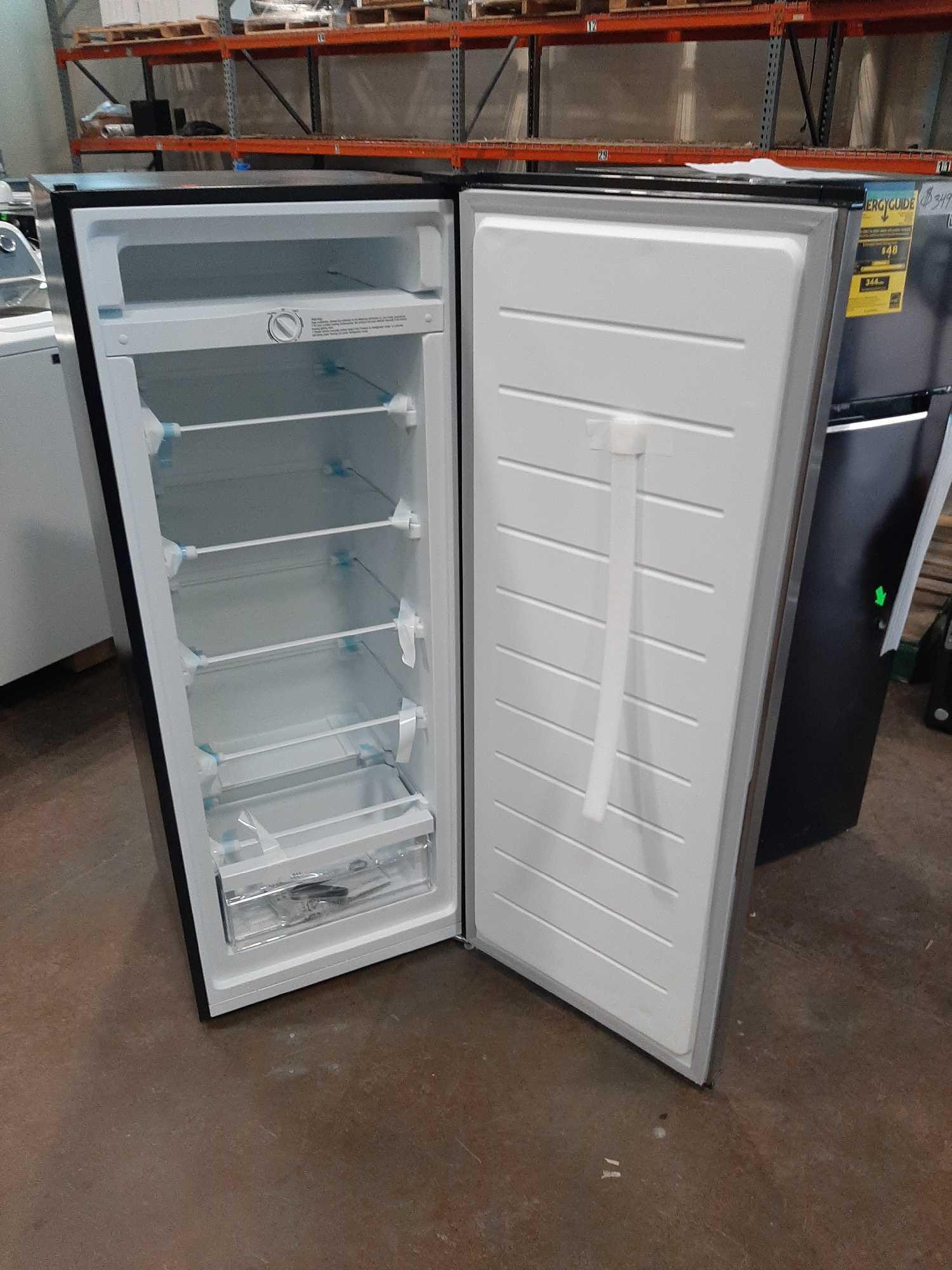 VISSANI 7 cu. ft. Convertible Upright Freezer/Refrigerator*PREVIOUSLY INSTALLED*