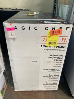 Magic Chef 7.0 cu. ft. Chest Freezer*IN BOX*