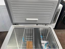 Midea 7.0 cu. ft. Convertible Chest Freezer*COLD*PREVIOUSLY INSTALLED*