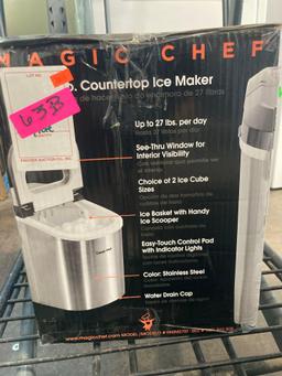 Magic Chef 27 lbs. Portable Countertop Ice Maker*IN BOX*