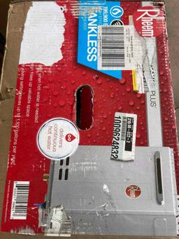 Rheem Performance Plus 9.5 GPM Natural Gas Outdoor Smart Tankless Water Heater*IN BOX*