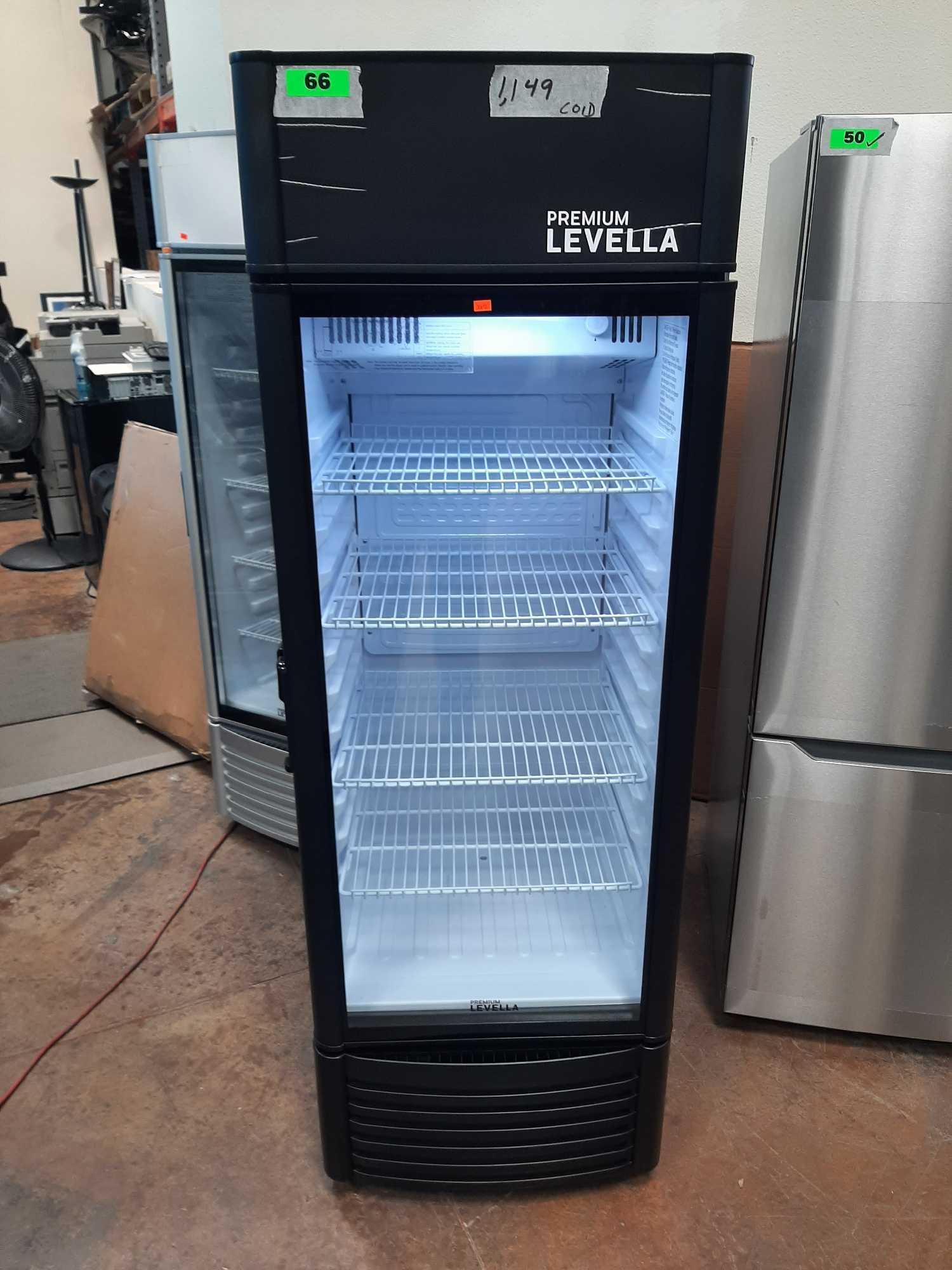 Premium Levella 9 cu. ft. 1 Door Glass Door Beverage Cooler*COLD*PREVIOUSLY INSTALLED*