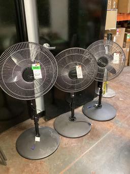 Lot of (3) Lasko Pedestal Fans*TURNS ON*