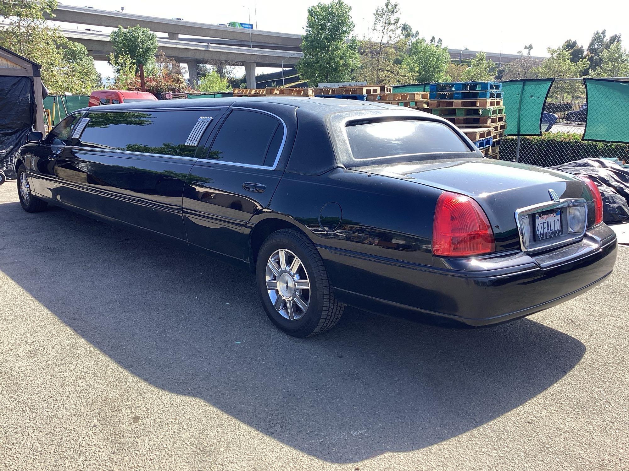 2008 Lincoln Town Car Passenger Car Limo