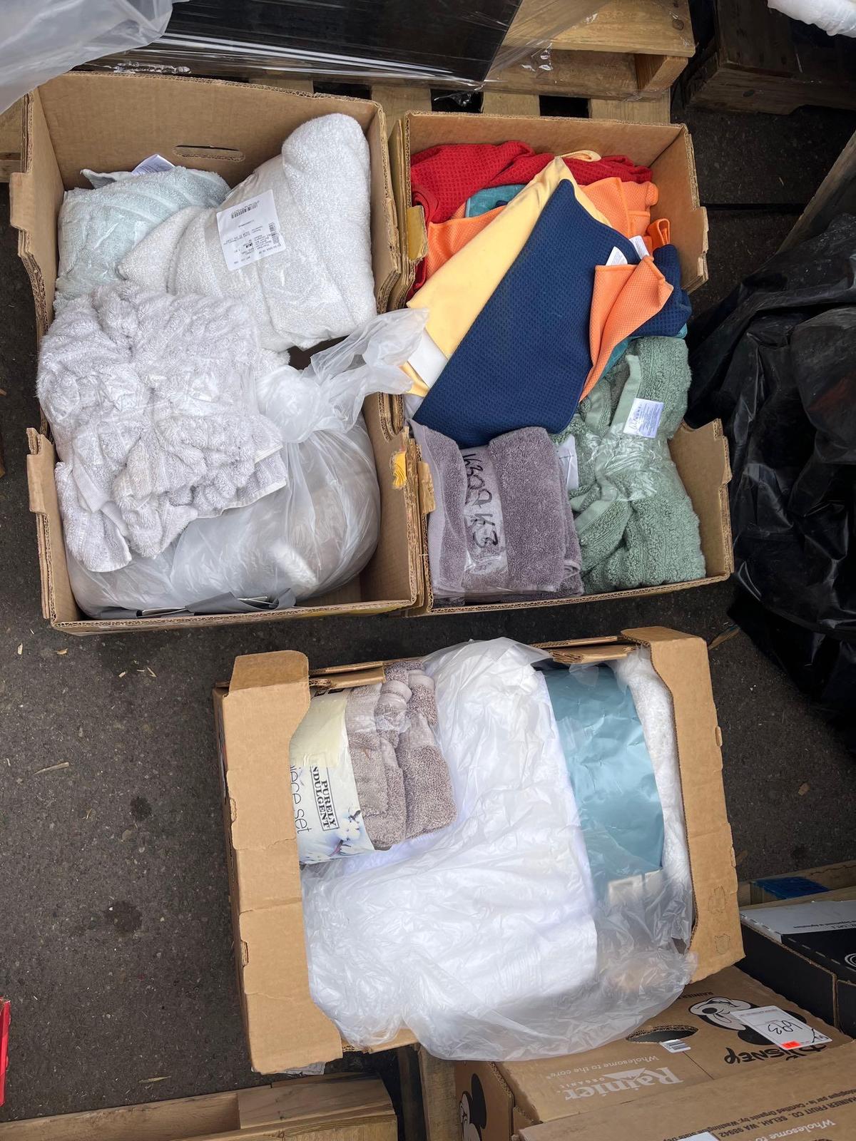 Lot of Hand Towels and Towels