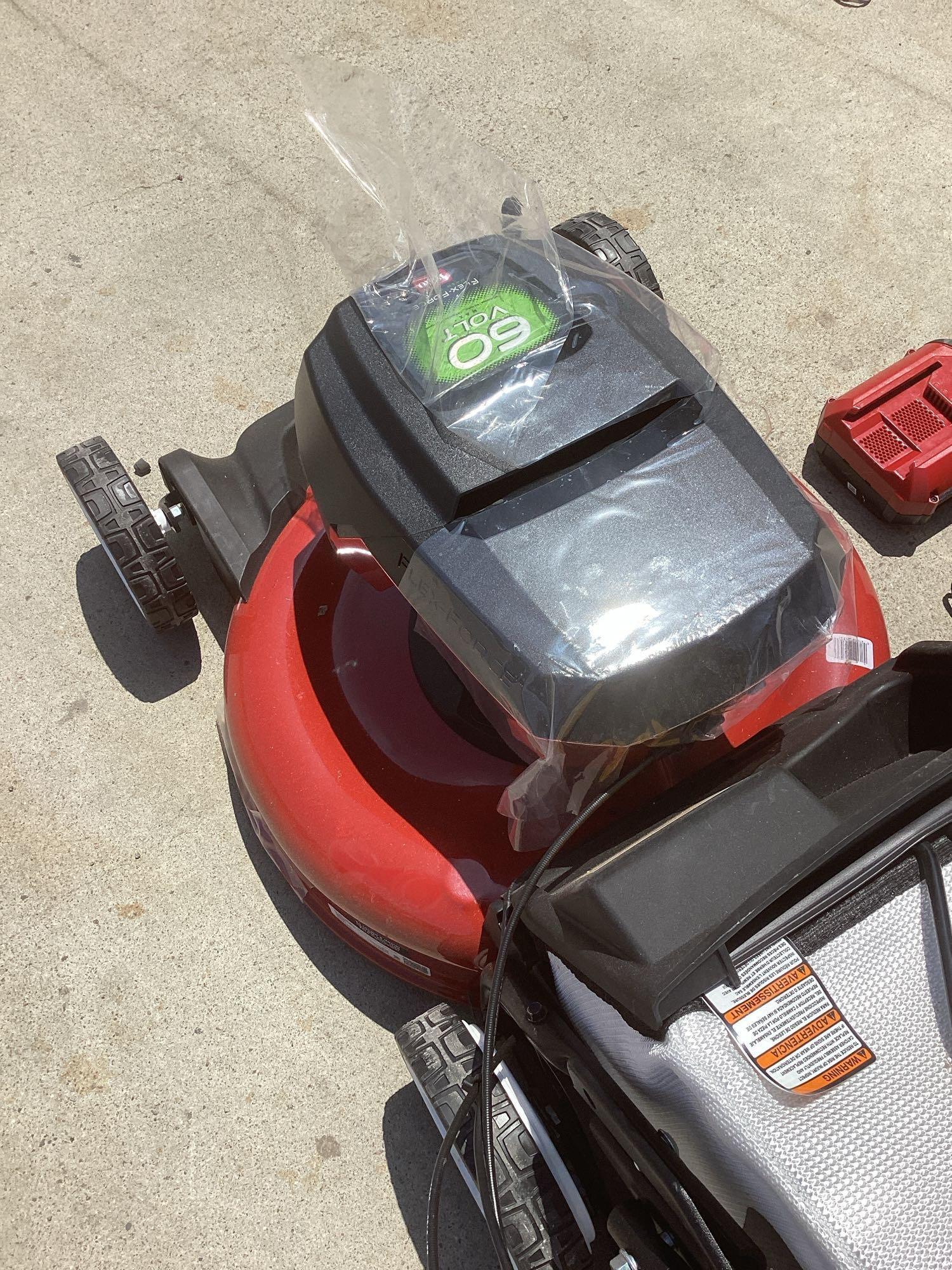 Toro 60V Max* 21 in.Recycler Self-Propel Lawn Mower*TURNS ON*WITH BATTERY,CHARGER AND KEY*
