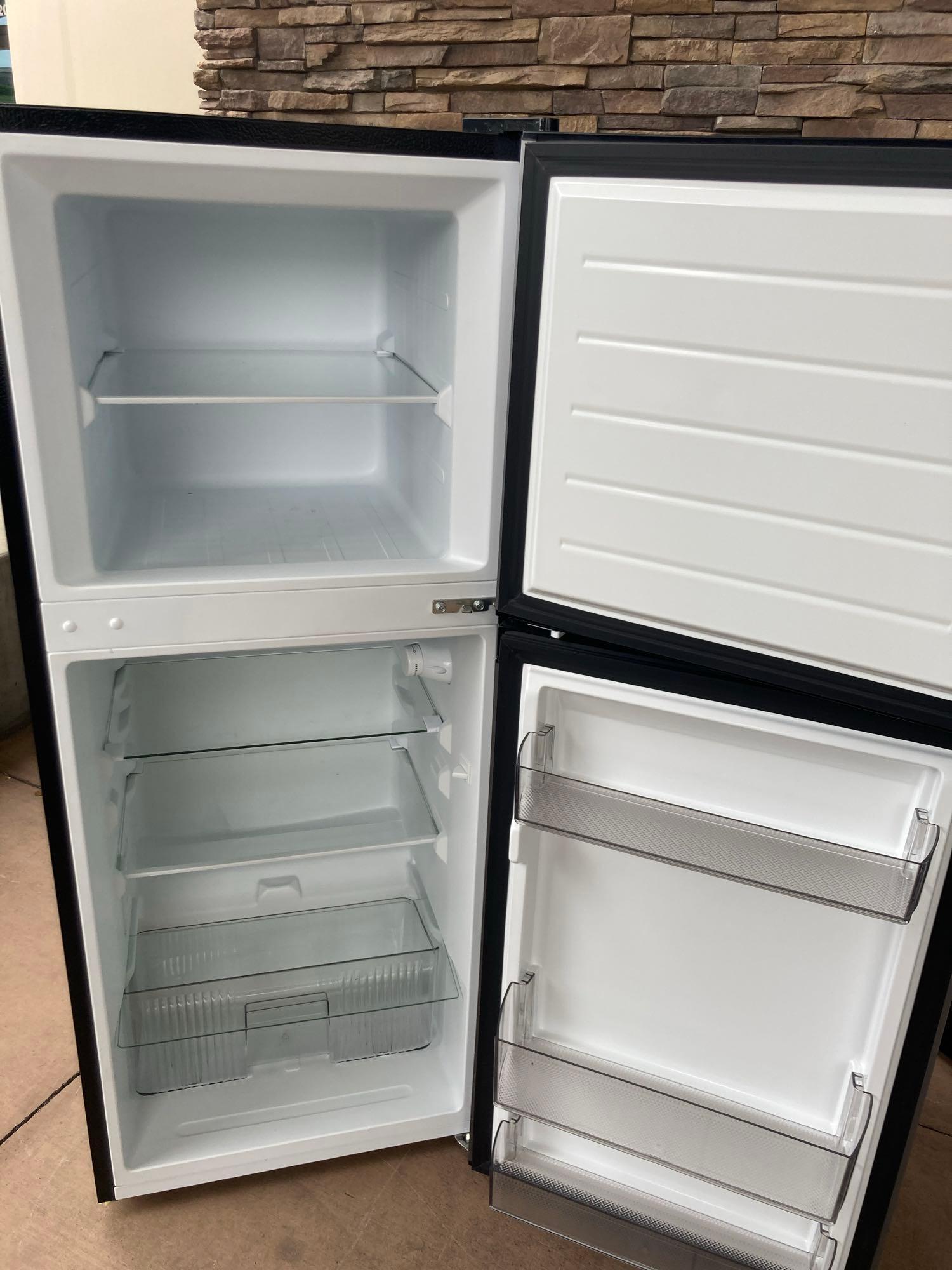 Midea 4.5 cu ft Compact Refrigerator 2 Door*COLD*PREVIOUSLY INSTALLED*