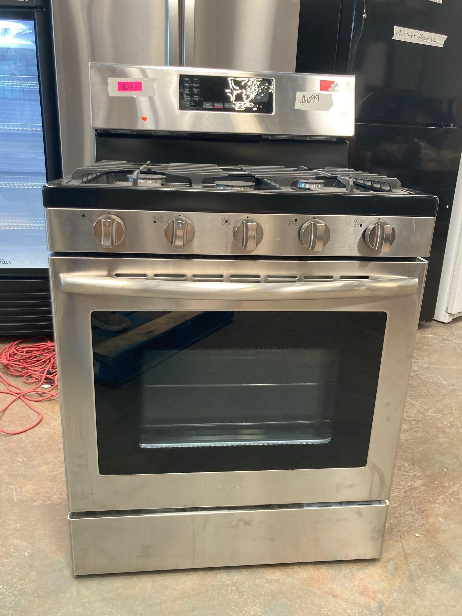INSIGNIA 4.8 Cu. Ft. Freestanding Gas Convection Range*PREVIOUSLY INSTALLED*