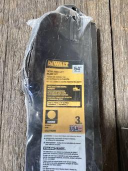 Box Lot of DeWalt Ultra High-Lift Blade Set