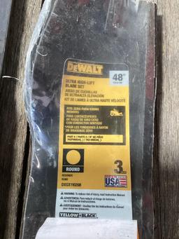 Box Lot of DeWalt Ultra High-Lift Blade Set