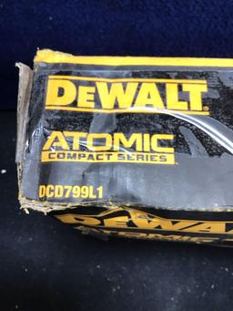 DeWALT 1/2in Hammer Drill and Driver Kit