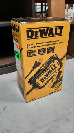 DeWalt 6-12v 2A Battery Charger/ Maintainer